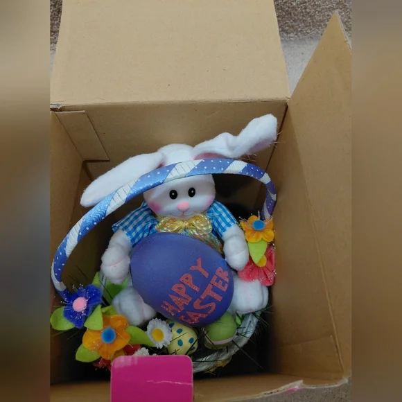 Easter Bunny Fiber Optic Basket - Picture 3 of 9